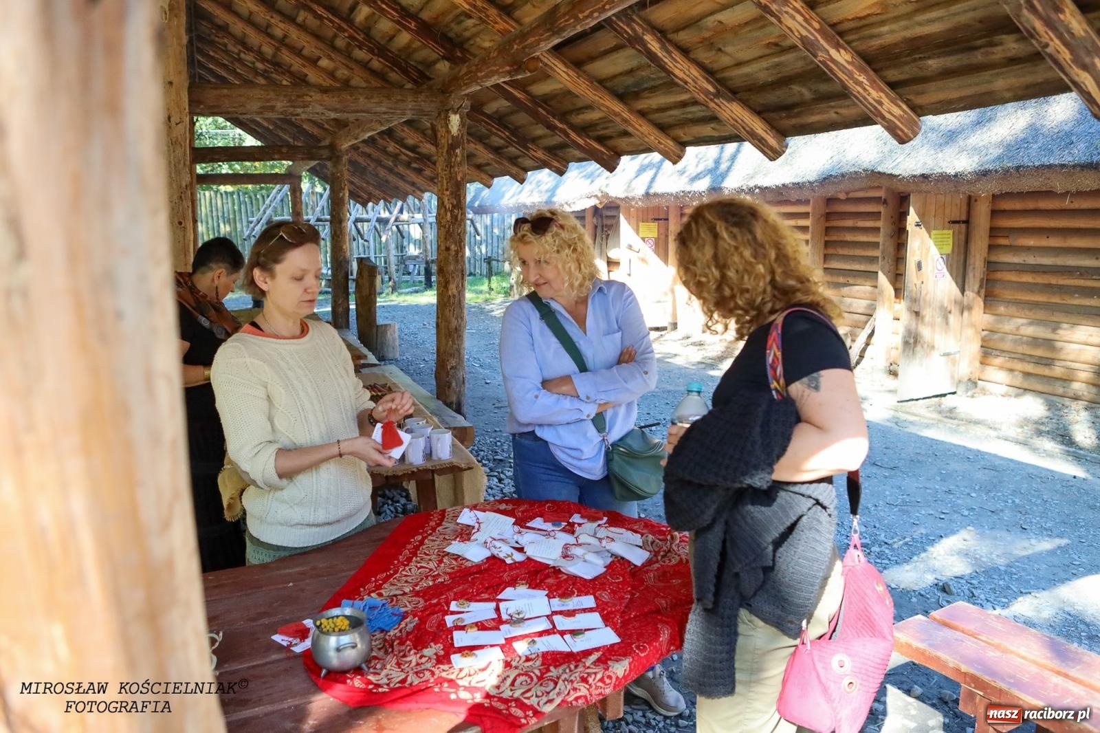 Zdjęcie w galerii na portalu naszraciborz.pl: Obfitość i magia w raciborskim grodzie [FOTO i WIDEO] wiadomości z regionu