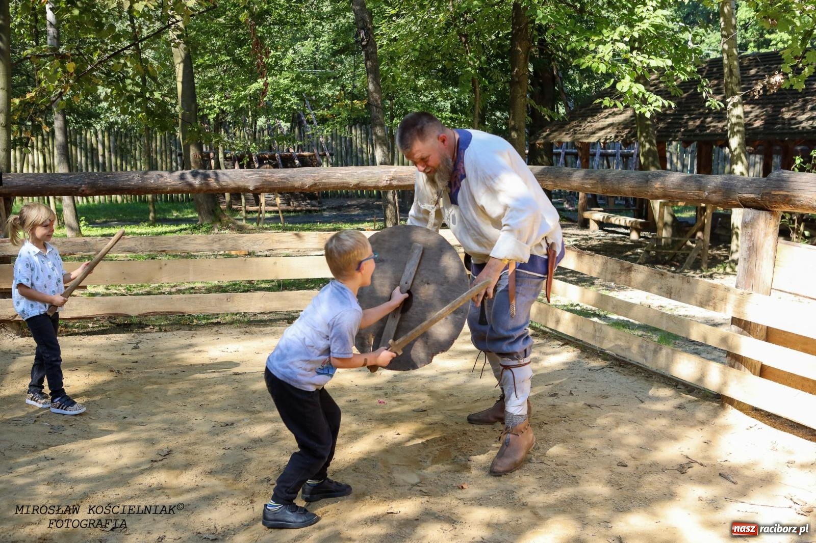 Zdjęcie w galerii na portalu naszraciborz.pl: Obfitość i magia w raciborskim grodzie [FOTO i WIDEO] wiadomości z regionu