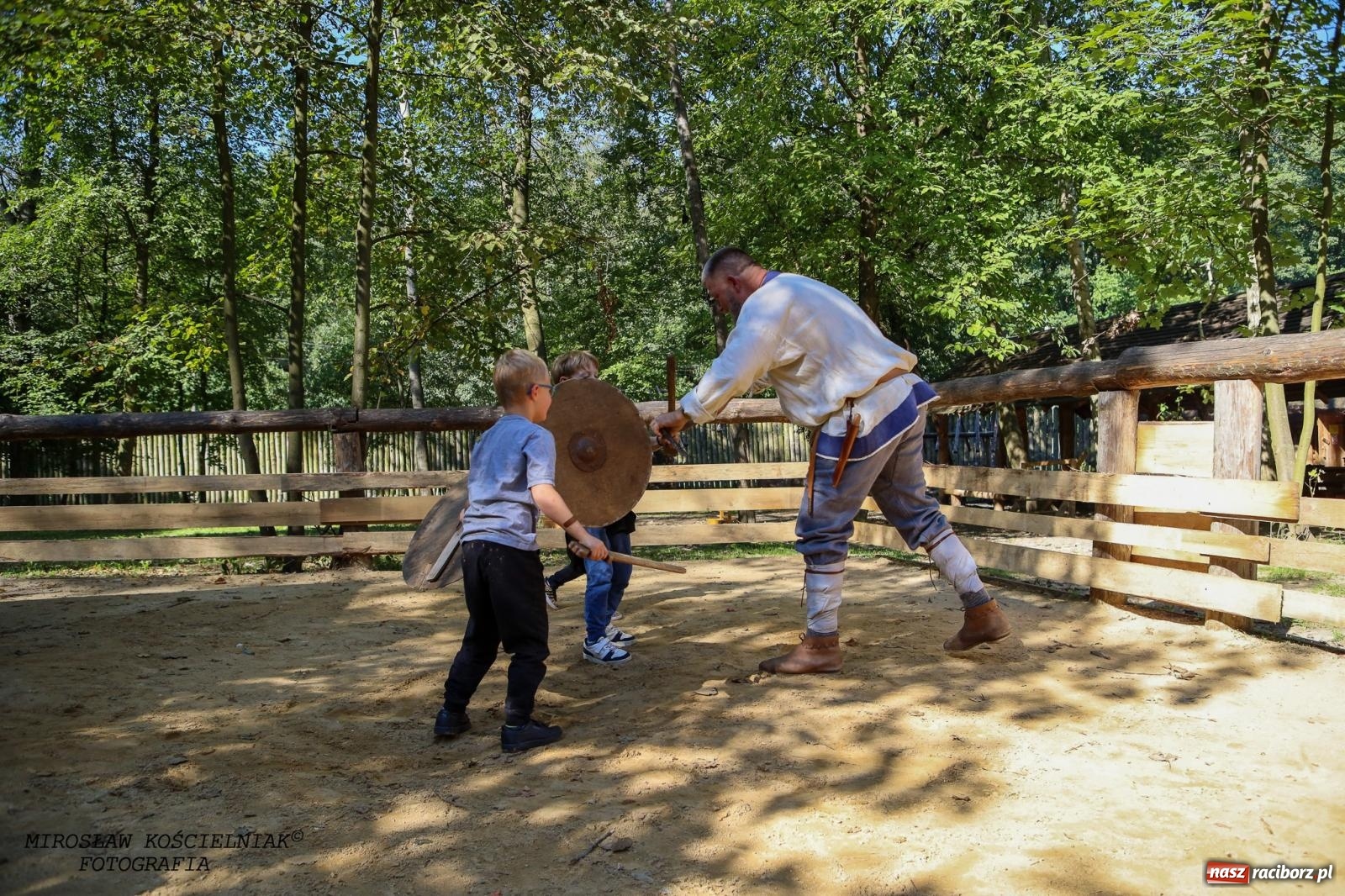 Zdjęcie w galerii na portalu naszraciborz.pl: Obfitość i magia w raciborskim grodzie [FOTO i WIDEO] wiadomości z regionu