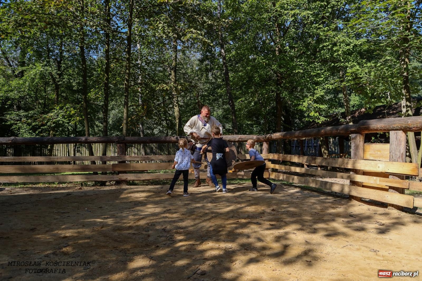 Zdjęcie w galerii na portalu naszraciborz.pl: Obfitość i magia w raciborskim grodzie [FOTO i WIDEO] wiadomości z regionu