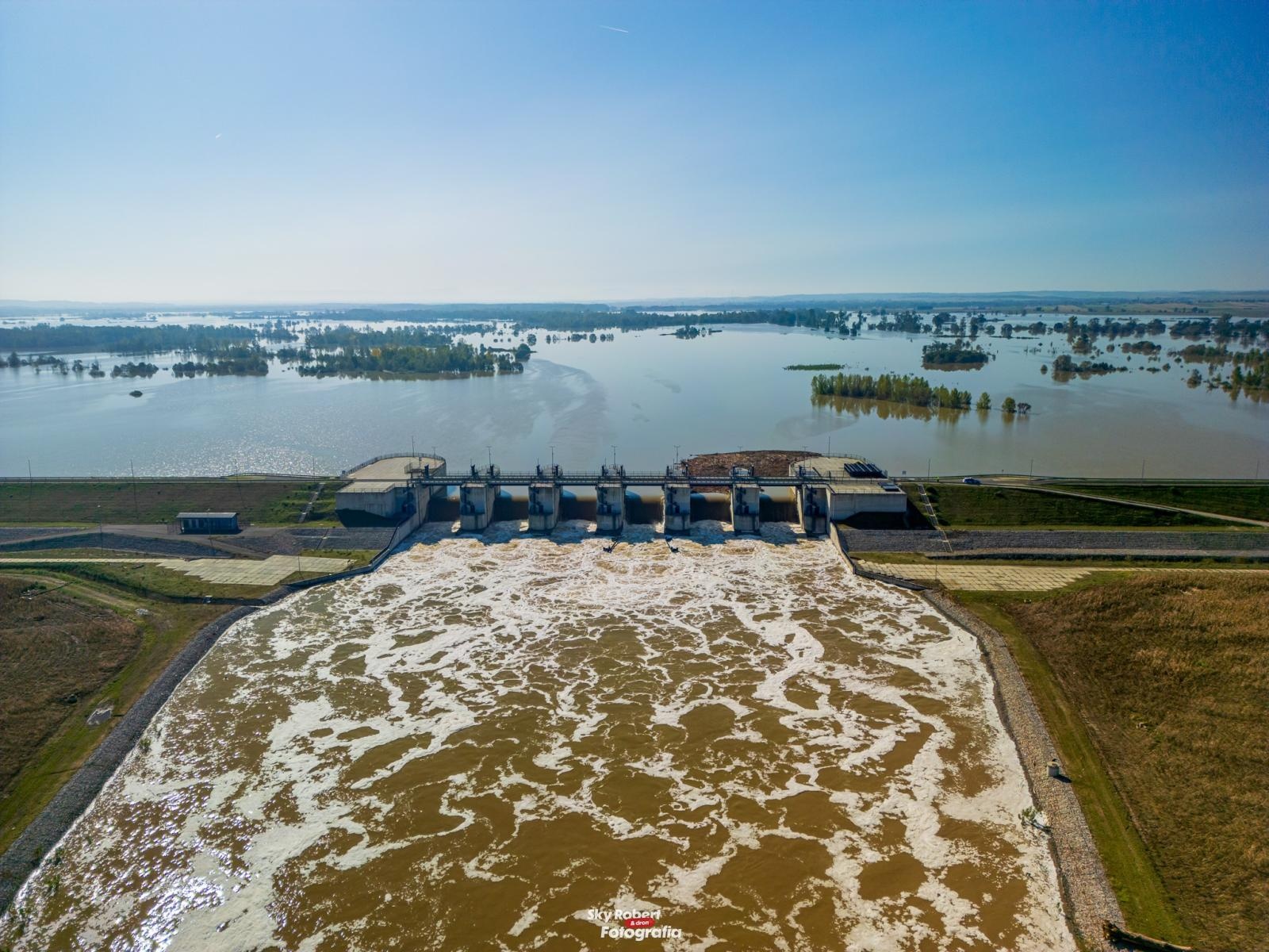 Zdjęcie w galerii na portalu naszraciborz.pl: Zbiornik Racibórz zakończył pracę. Teraz czeka go przegląd wiadomości z regionu