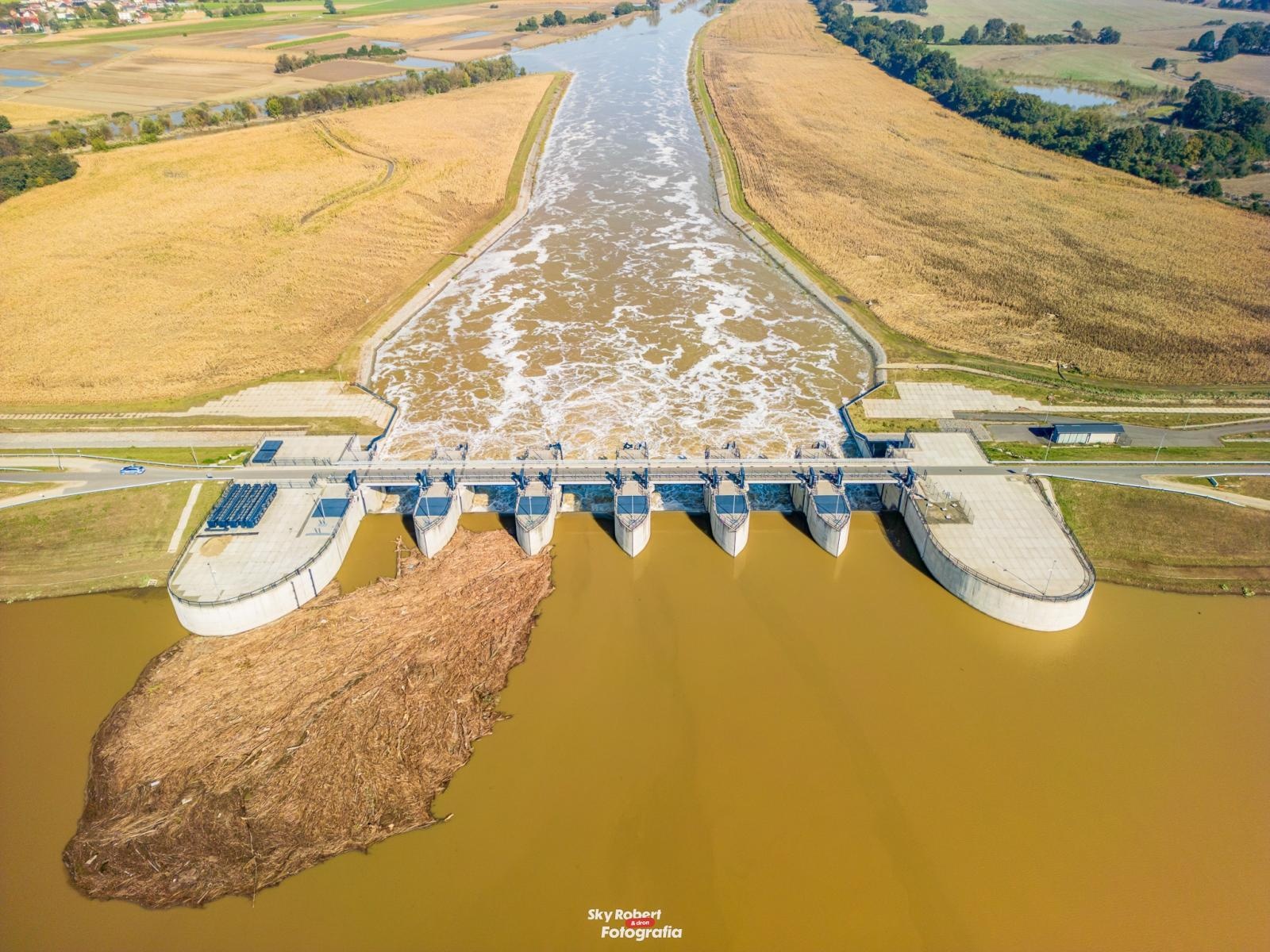 Zdjęcie w galerii na portalu naszraciborz.pl: Zbiornik Racibórz zakończył pracę. Teraz czeka go przegląd wiadomości z regionu