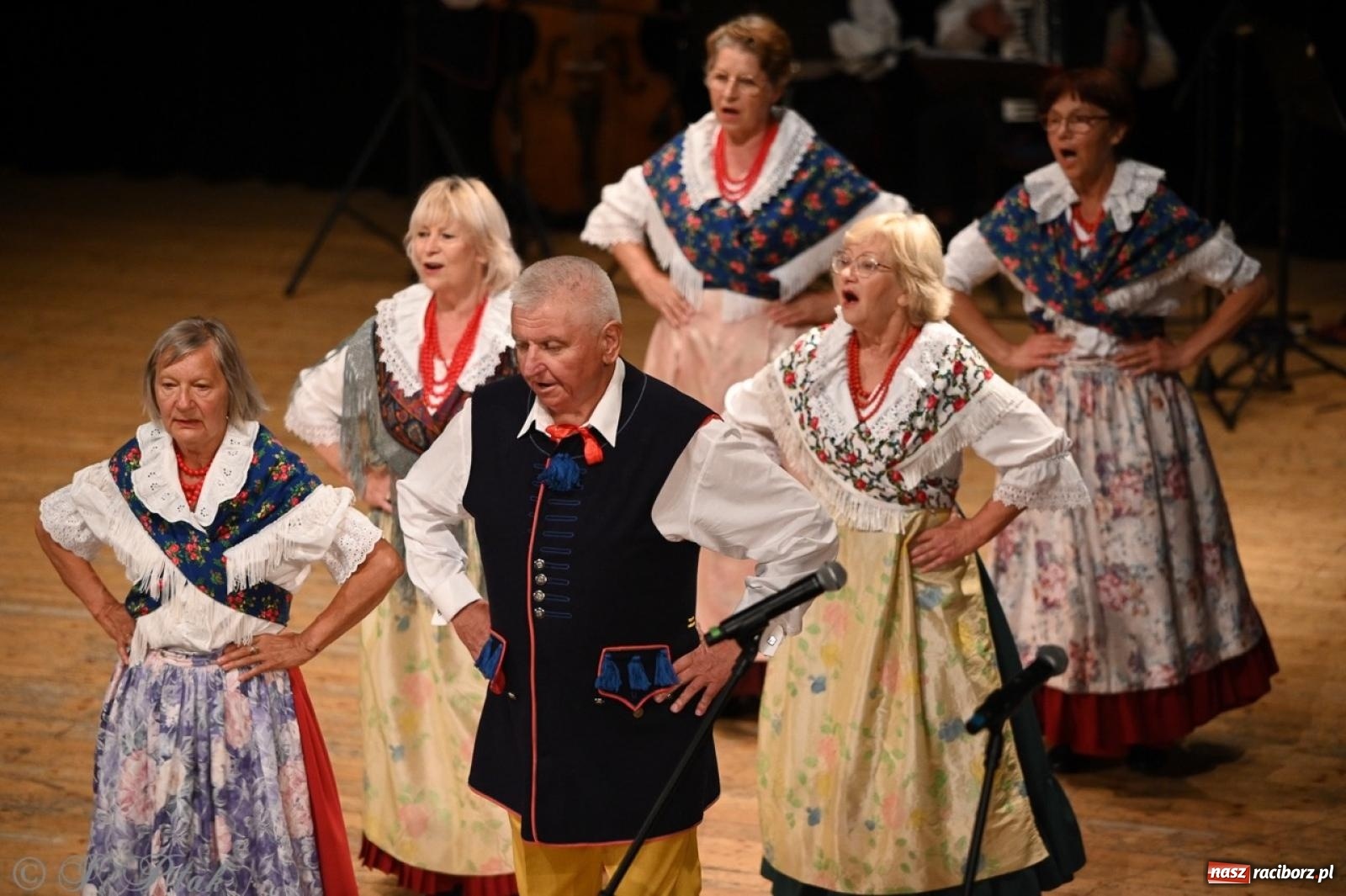 Zdjęcie w galerii na portalu naszraciborz.pl: 70. urodziny Zespołu Pieśni i Tańca Strzecha. Koncert jubileuszowy w RCK [FOTO i WIDEO] wiadomości z regionu