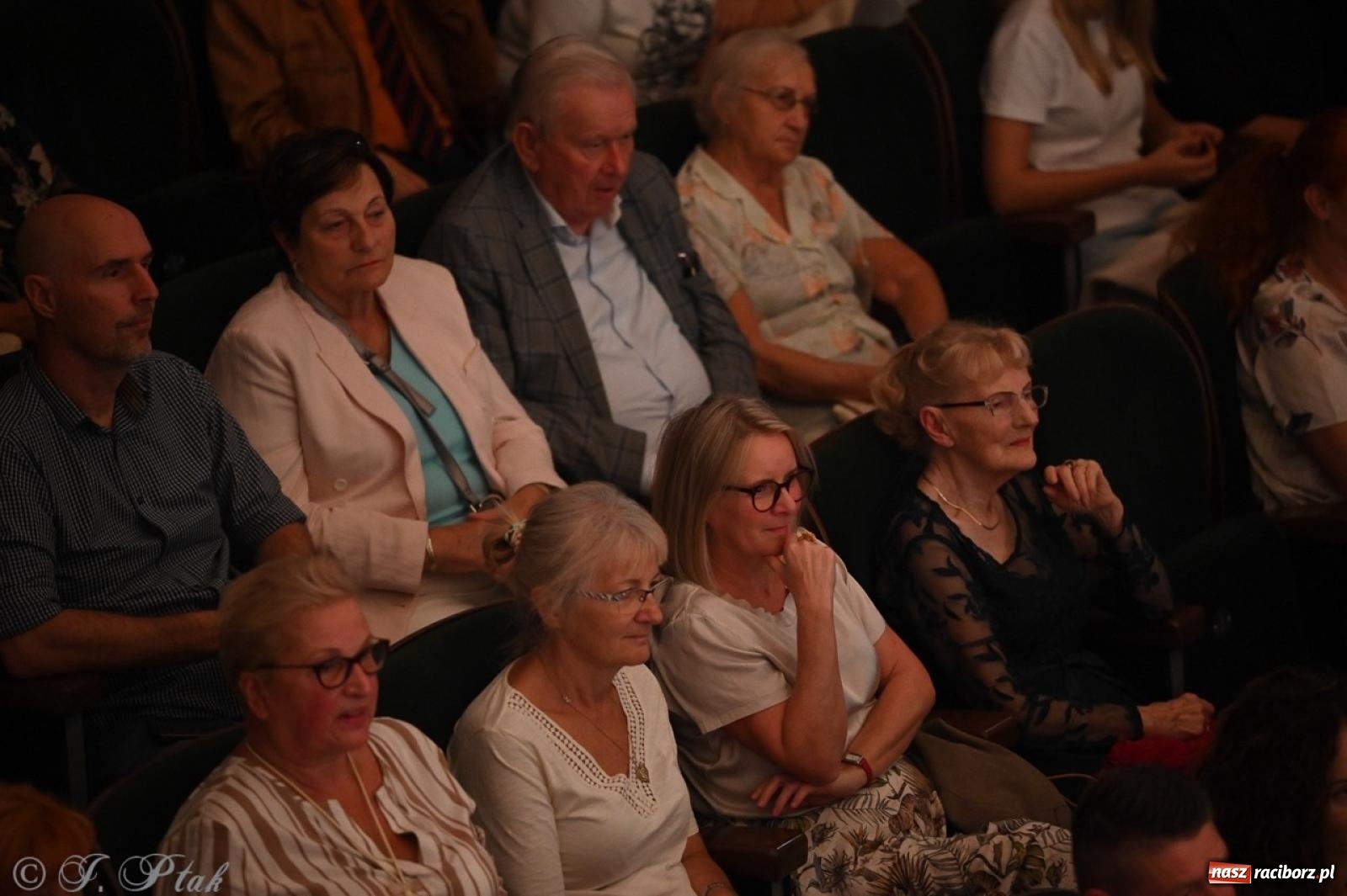 Zdjęcie w galerii na portalu naszraciborz.pl: 70. urodziny Zespołu Pieśni i Tańca Strzecha. Koncert jubileuszowy w RCK [FOTO i WIDEO] wiadomości z regionu