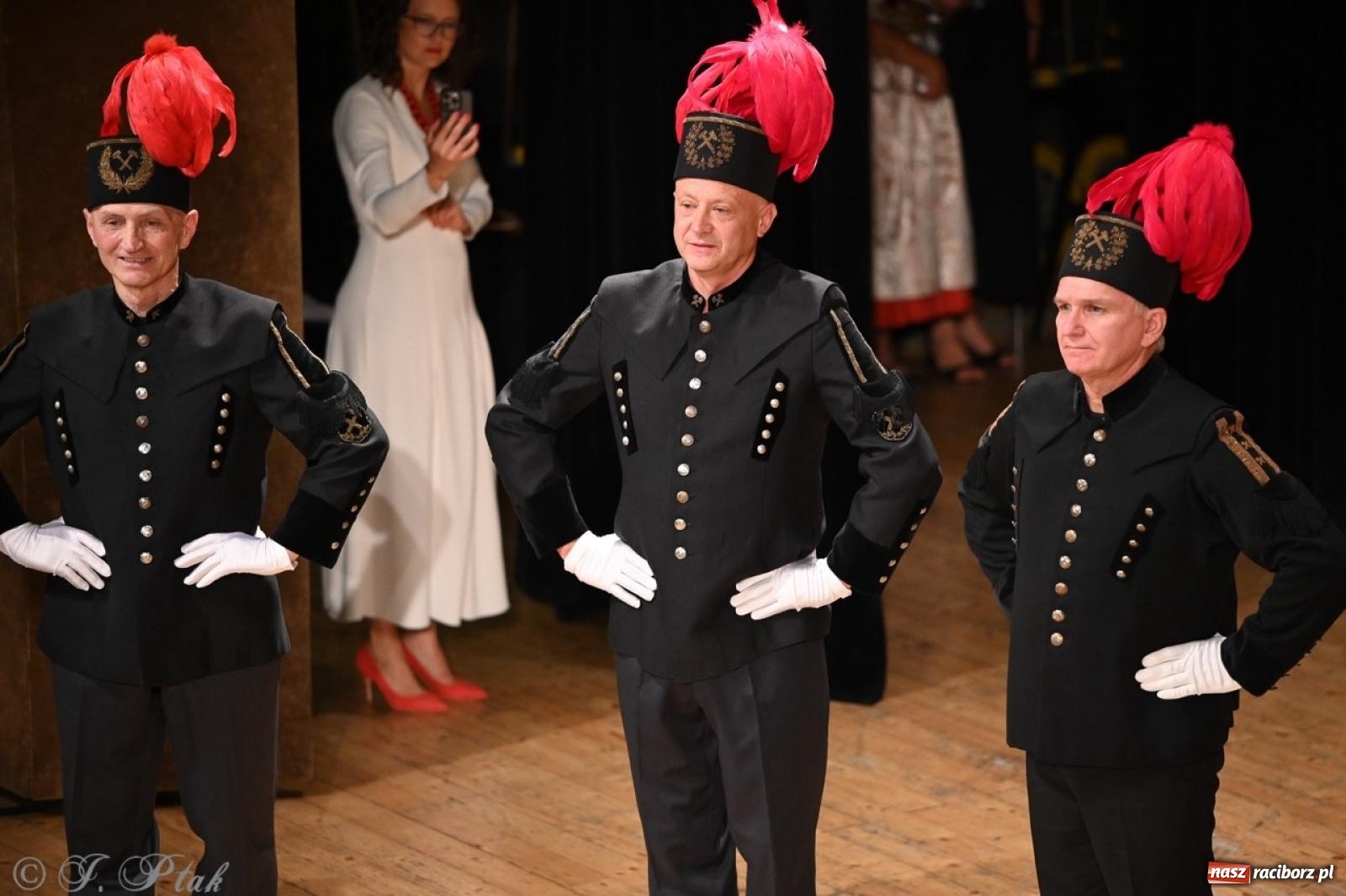 Zdjęcie w galerii na portalu naszraciborz.pl: 70. urodziny Zespołu Pieśni i Tańca Strzecha. Koncert jubileuszowy w RCK [FOTO i WIDEO] wiadomości z regionu