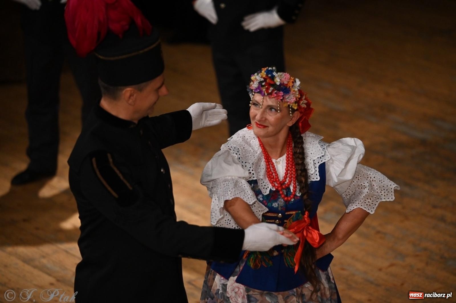 Zdjęcie w galerii na portalu naszraciborz.pl: 70. urodziny Zespołu Pieśni i Tańca Strzecha. Koncert jubileuszowy w RCK [FOTO i WIDEO] wiadomości z regionu