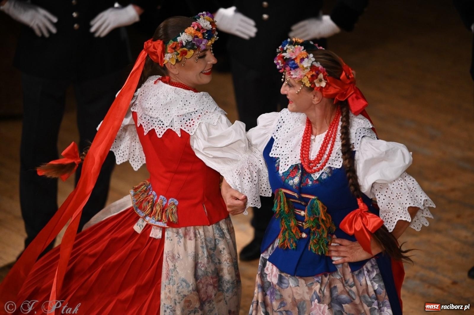 Zdjęcie w galerii na portalu naszraciborz.pl: 70. urodziny Zespołu Pieśni i Tańca Strzecha. Koncert jubileuszowy w RCK [FOTO i WIDEO] wiadomości z regionu