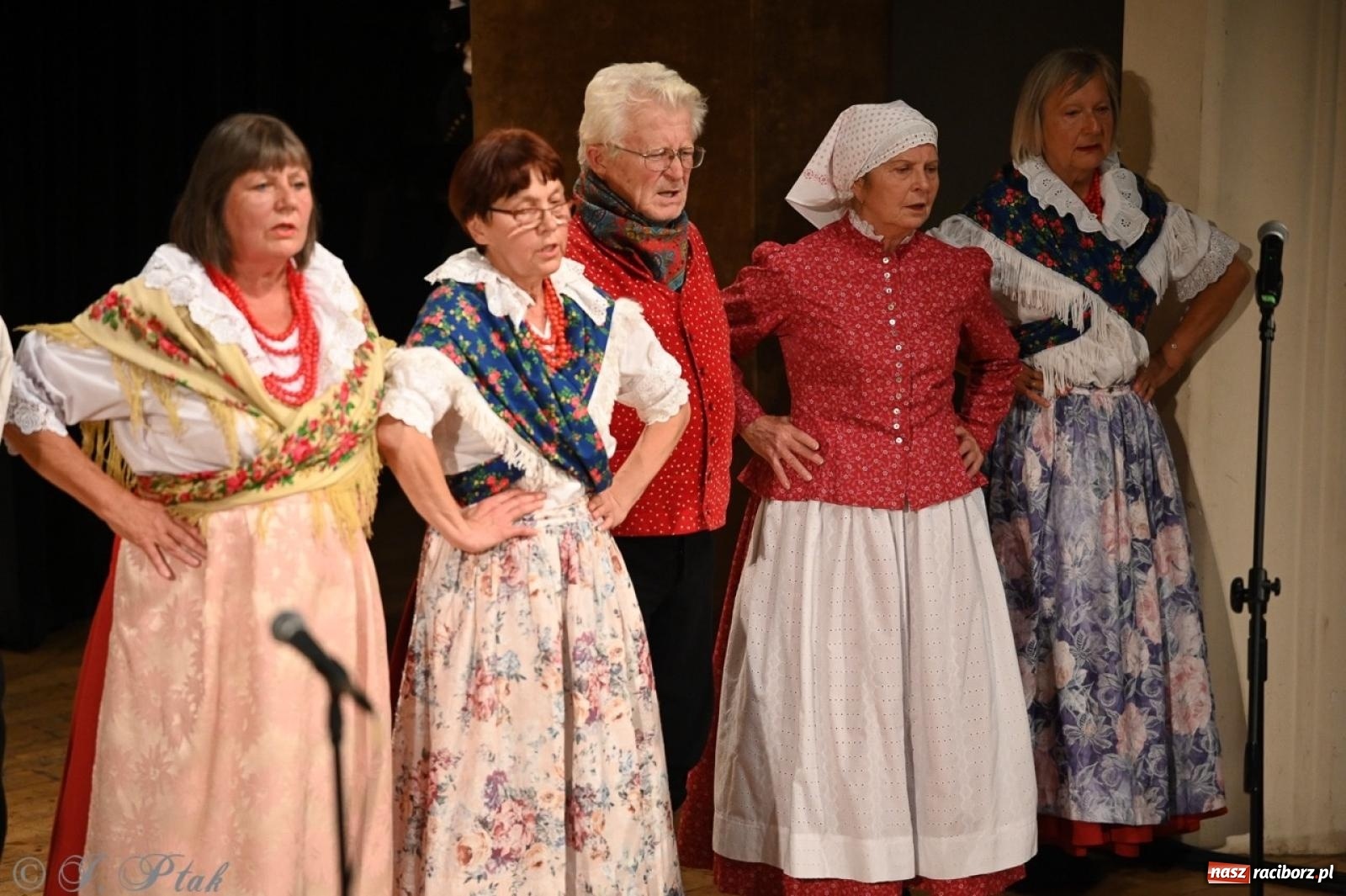 Zdjęcie w galerii na portalu naszraciborz.pl: 70. urodziny Zespołu Pieśni i Tańca Strzecha. Koncert jubileuszowy w RCK [FOTO i WIDEO] wiadomości z regionu