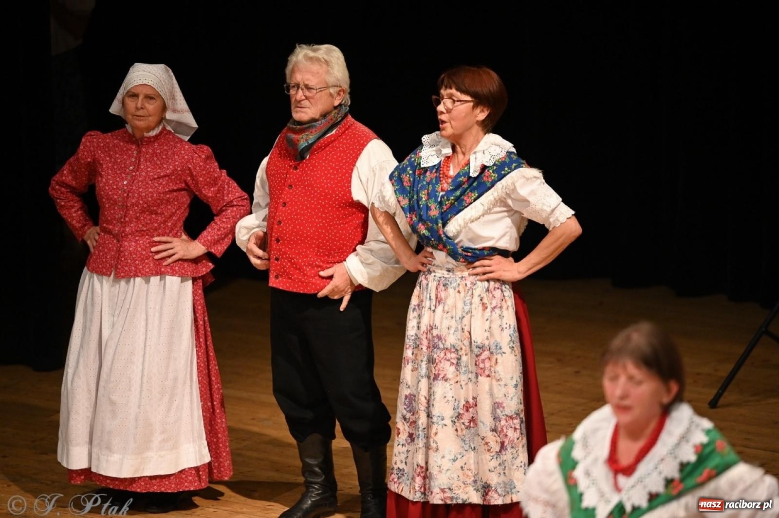 Zdjęcie w galerii na portalu naszraciborz.pl: 70. urodziny Zespołu Pieśni i Tańca Strzecha. Koncert jubileuszowy w RCK [FOTO i WIDEO] wiadomości z regionu