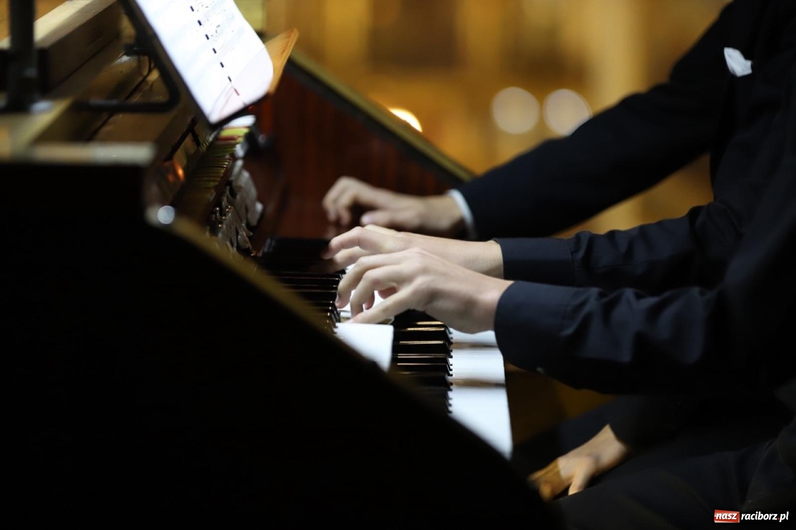 Zdjęcie w galerii na portalu naszraciborz.pl: XXXVII Dni Muzyki Organowej i Kameralnej im. H. Klai - tradycja i młode talenty wiadomości z regionu