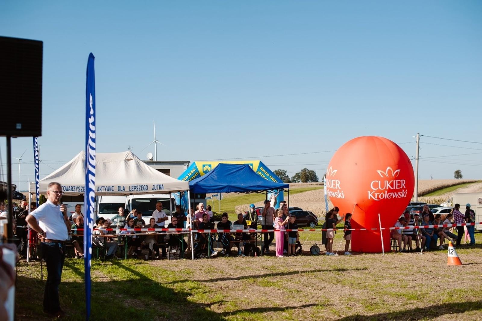 Zdjęcie w galerii na portalu naszraciborz.pl: Zręczność w siodle, hobby horse i skoki. Weekend w siodle w Żerdzinach wiadomości z regionu