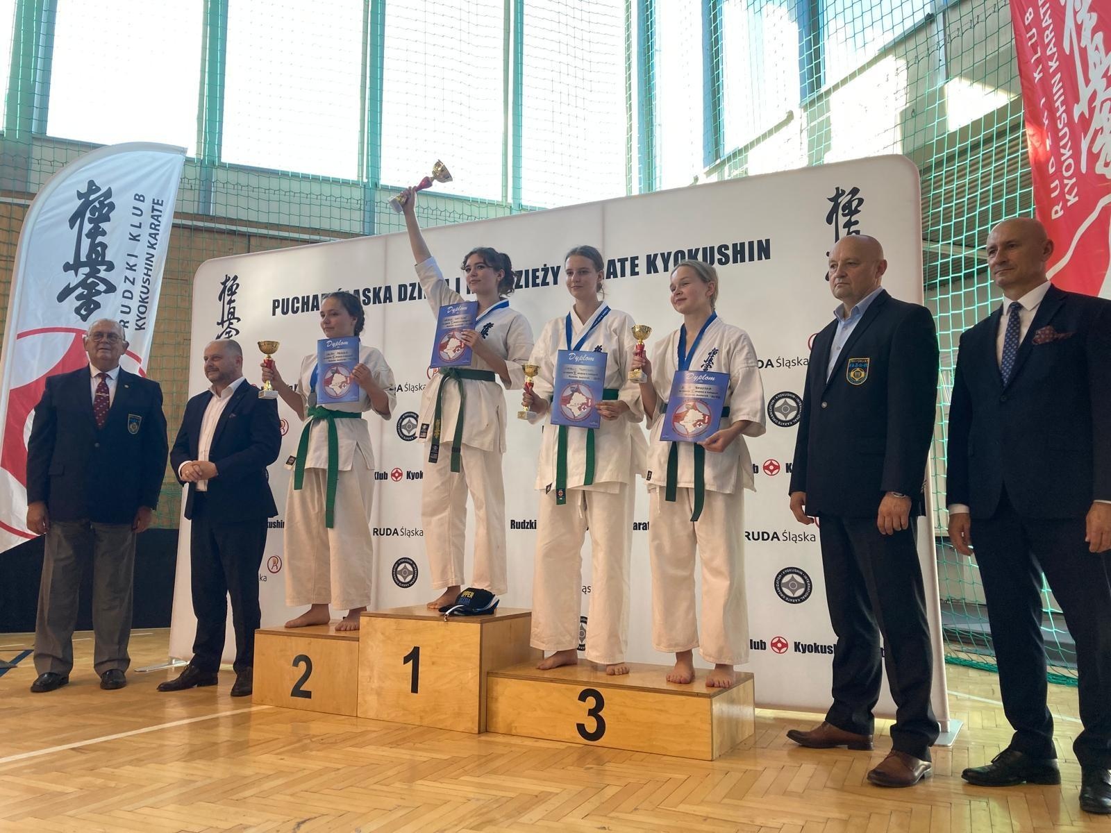 Zdjęcie w galerii na portalu naszraciborz.pl: Raciborscy karatecy na Pucharze Śląska wiadomości z regionu