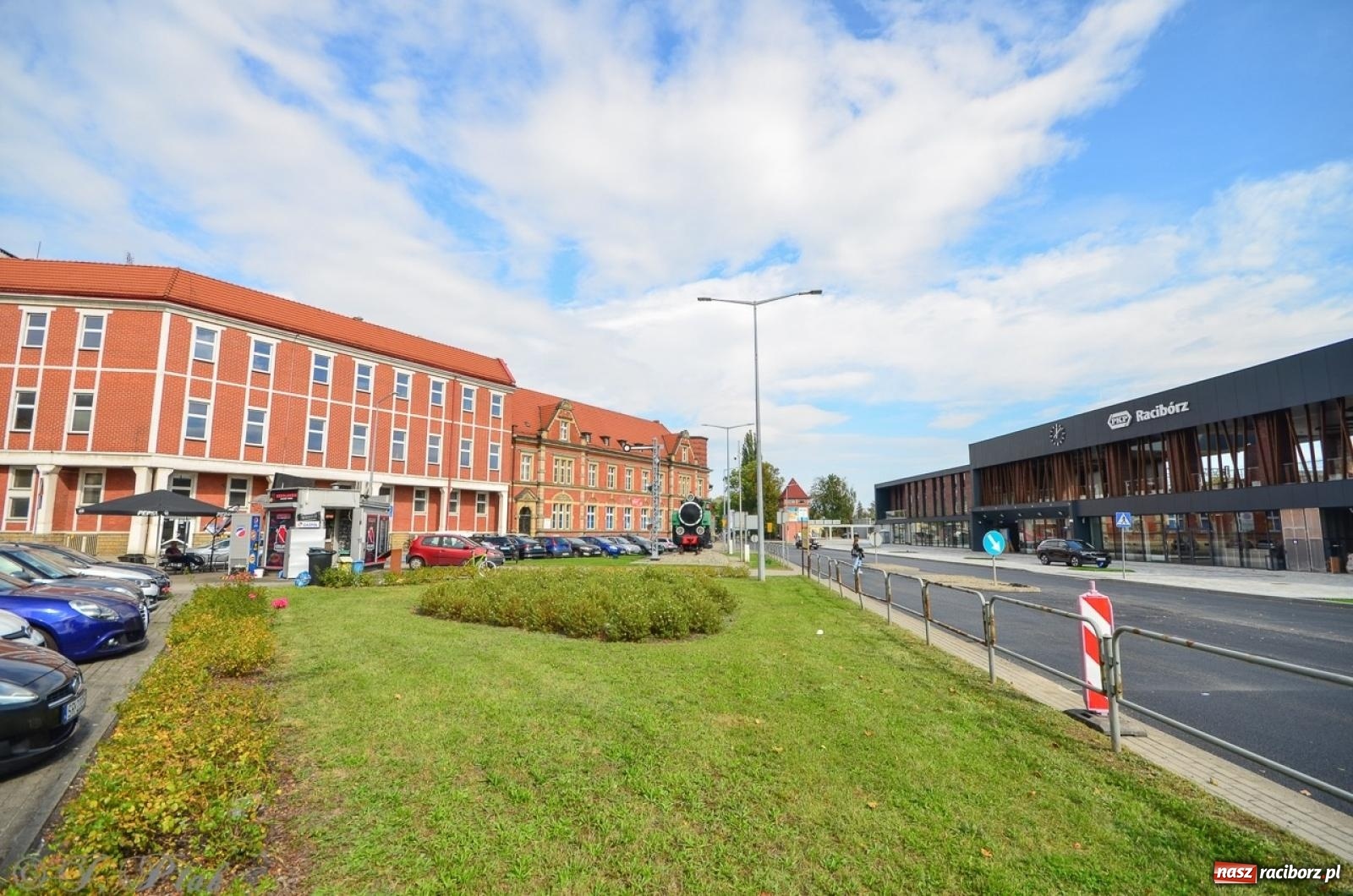 Zdjęcie w galerii na portalu naszraciborz.pl: 21 października otwarcie nowego dworca PKP.  TVP o pomyśle utworzenia tu kaplicy wiadomości z regionu