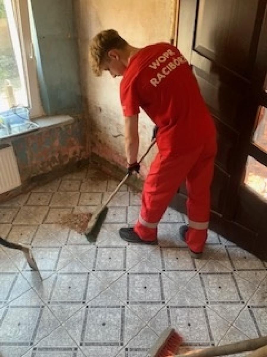 Zdjęcie w galerii na portalu naszraciborz.pl: Raciborscy WOPR-owcy zaangażowani w pomoc powodzianom z Branic wiadomości z regionu