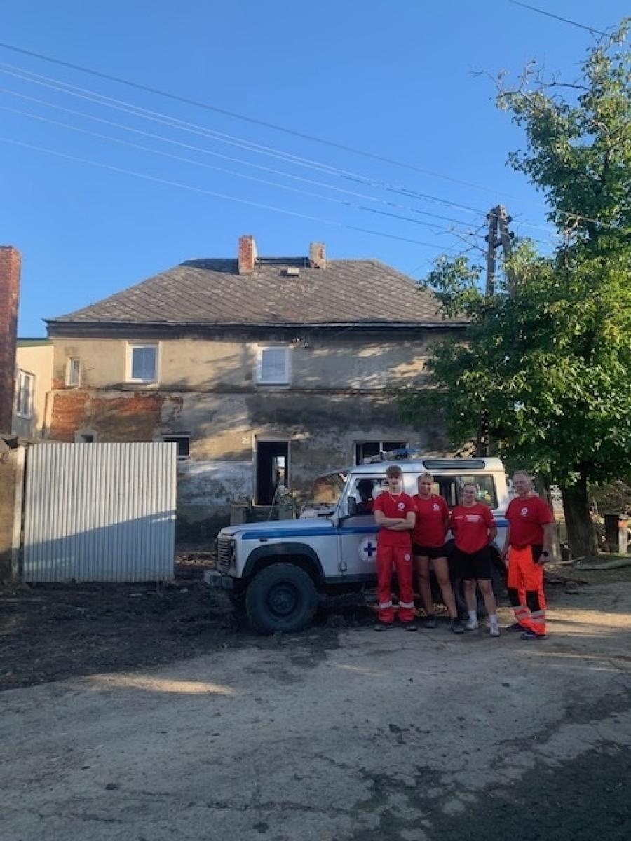 Zdjęcie w galerii na portalu naszraciborz.pl: Raciborscy WOPR-owcy zaangażowani w pomoc powodzianom z Branic wiadomości z regionu