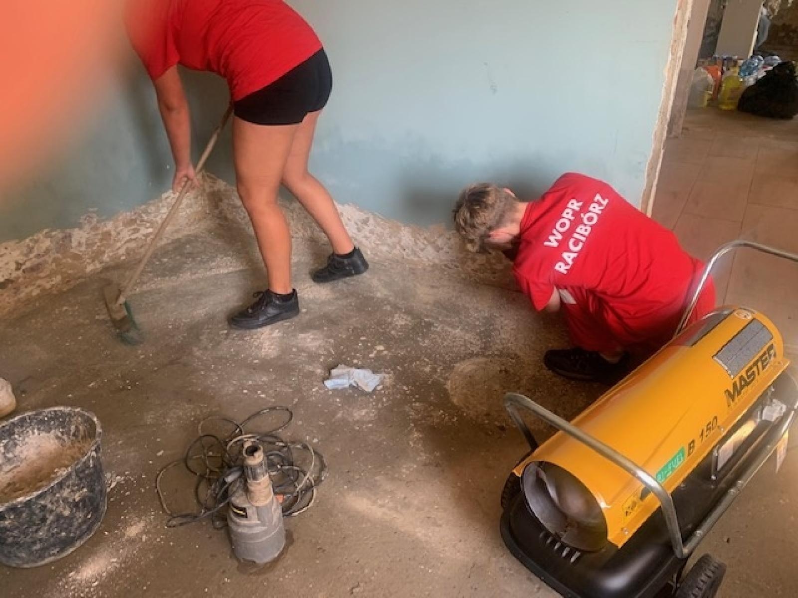 Zdjęcie w galerii na portalu naszraciborz.pl: Raciborscy WOPR-owcy zaangażowani w pomoc powodzianom z Branic wiadomości z regionu