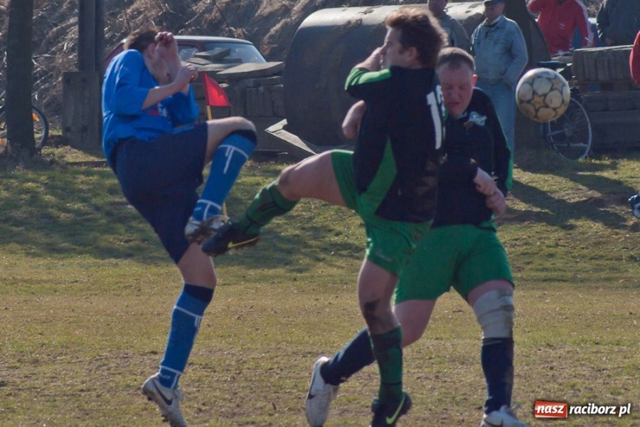 Zdjęcie w galerii na portalu naszraciborz.pl: Gminne derby dla Borucina wiadomości z regionu