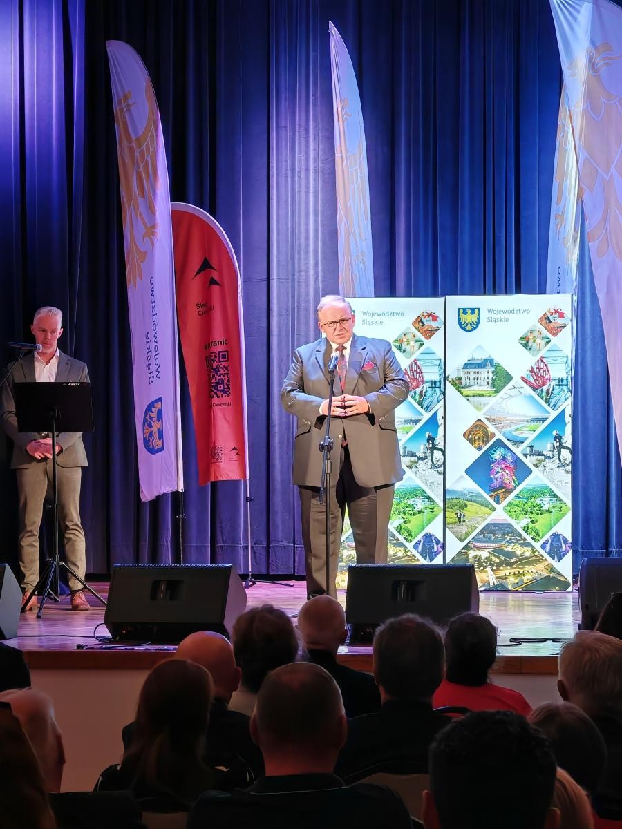 Zdjęcie w galerii na portalu naszraciborz.pl: Raciborska Fundacja Pozytywnie Nakręceni wyróżniona za rozwój turystyki wiadomości z regionu