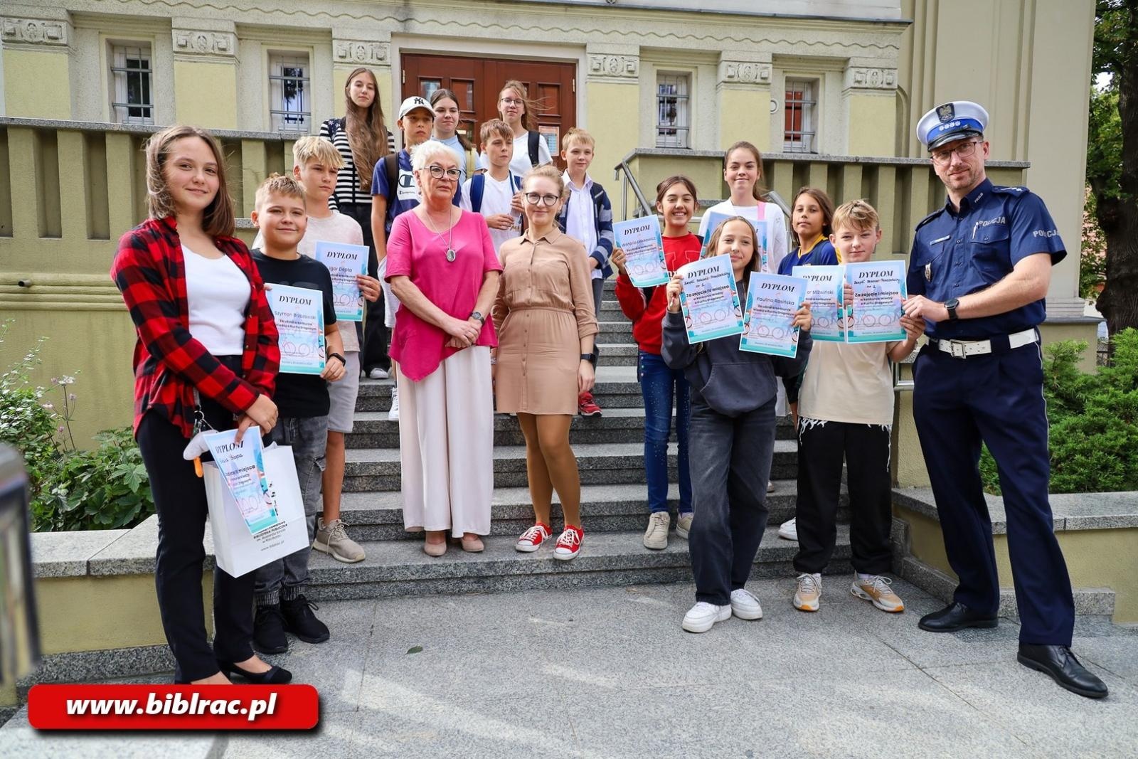Zdjęcie w galerii na portalu naszraciborz.pl: Konkurs Wiedzy o Ruchu Drogowym w bibliotece rozstrzygnięty wiadomości z regionu