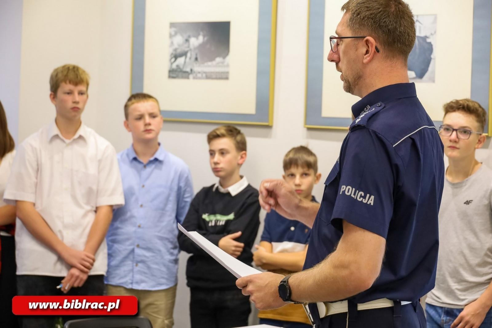 Zdjęcie w galerii na portalu naszraciborz.pl: Konkurs Wiedzy o Ruchu Drogowym w bibliotece rozstrzygnięty wiadomości z regionu