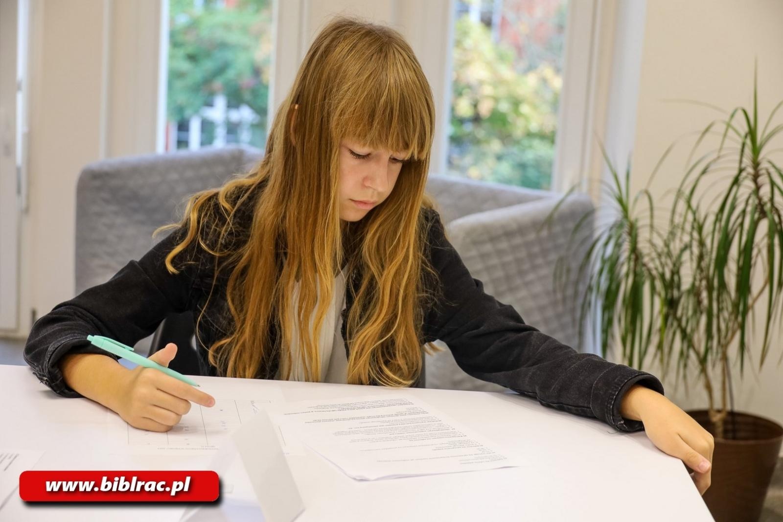 Zdjęcie w galerii na portalu naszraciborz.pl: Konkurs Wiedzy o Ruchu Drogowym w bibliotece rozstrzygnięty wiadomości z regionu