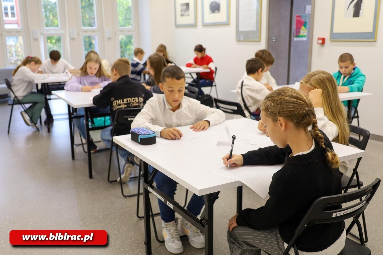 Zdjęcie w galerii na portalu naszraciborz.pl: Konkurs Wiedzy o Ruchu Drogowym w bibliotece rozstrzygnięty wiadomości z regionu