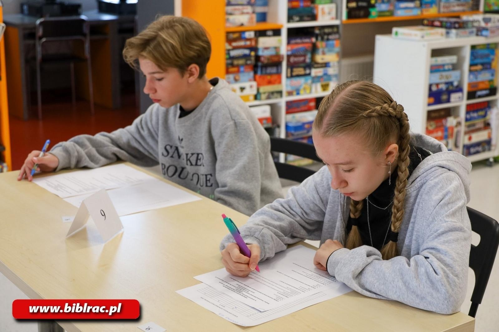 Zdjęcie w galerii na portalu naszraciborz.pl: Konkurs Wiedzy o Ruchu Drogowym w bibliotece rozstrzygnięty wiadomości z regionu