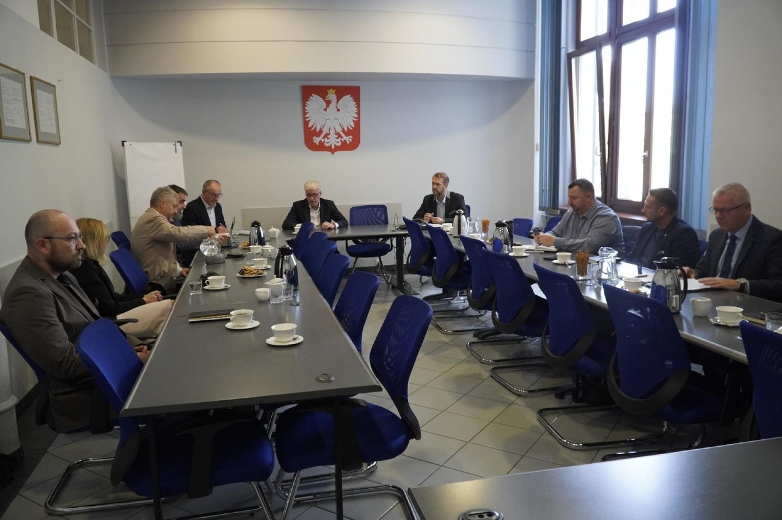 Zdjęcie w galerii na portalu naszraciborz.pl: W raciborskim ratuszu rozmawiano o Regionalnej Drodze Racibórz - Pszczyna wiadomości z regionu