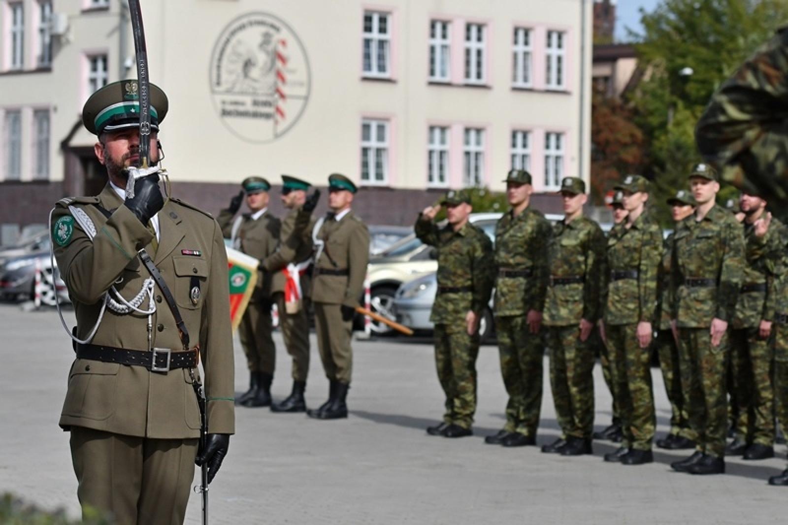 Zdjęcie w galerii na portalu naszraciborz.pl: W Raciborzu odbyło się uroczyste ślubowanie nowych strażników granicznych wiadomości z regionu