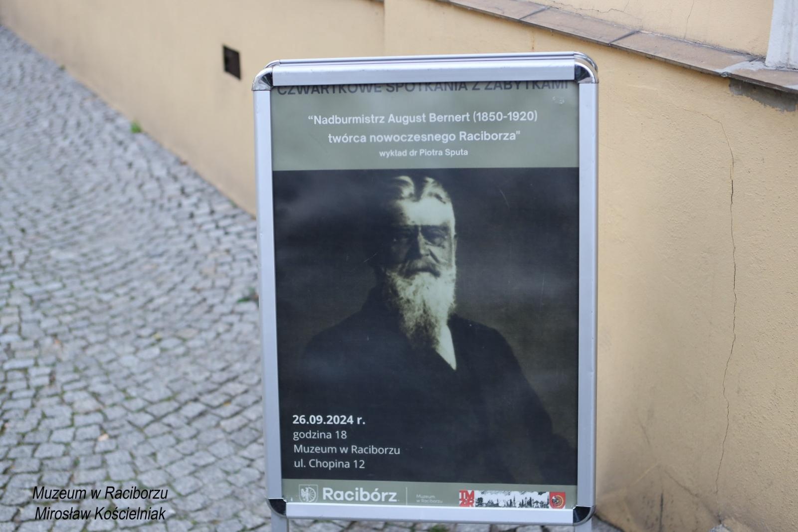 Zdjęcie w galerii na portalu naszraciborz.pl: Bernert i jego syn. Czwartkowe spotkanie z historią w Muzeum wiadomości z regionu