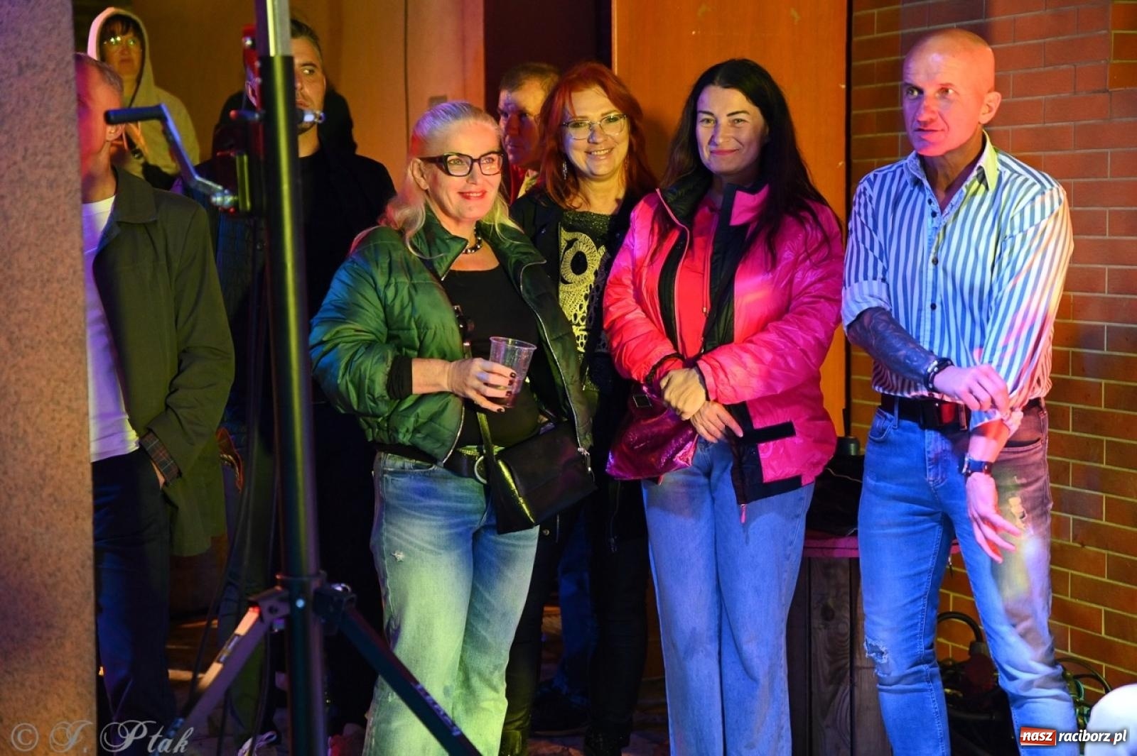 Zdjęcie w galerii na portalu naszraciborz.pl: Labirynt znów ożył. Spotkanie i dyskoteka w stylu lat 80-tych za nami [FOTO i WIDEO] wiadomości z regionu