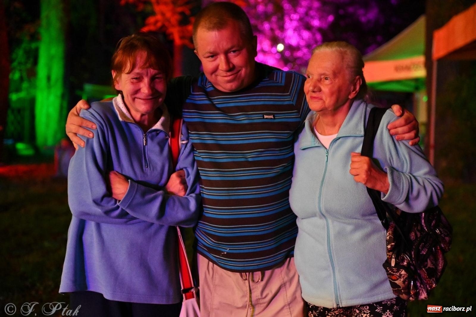 Zdjęcie w galerii na portalu naszraciborz.pl: Labirynt znów ożył. Spotkanie i dyskoteka w stylu lat 80-tych za nami [FOTO i WIDEO] wiadomości z regionu