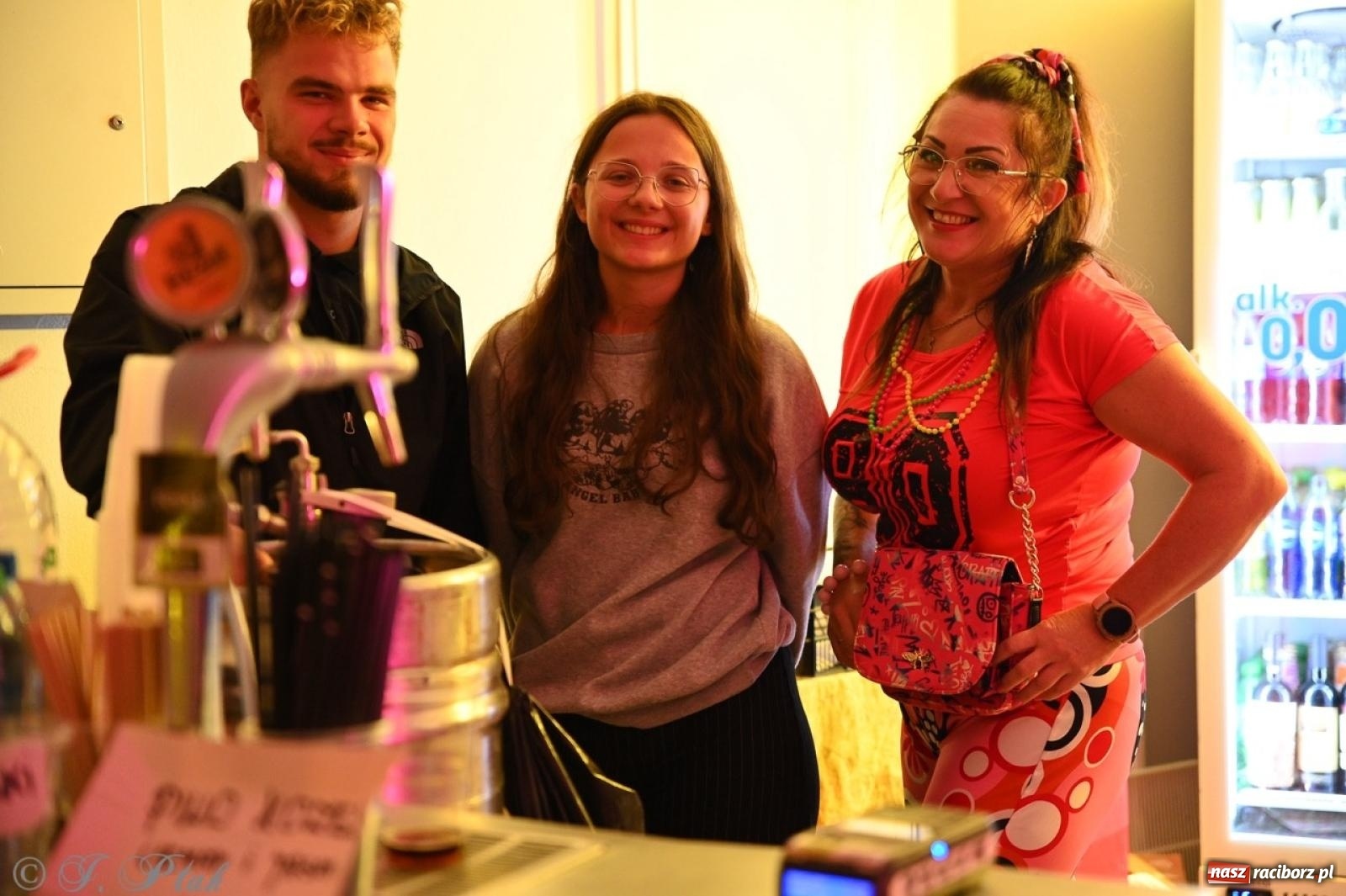 Zdjęcie w galerii na portalu naszraciborz.pl: Labirynt znów ożył. Spotkanie i dyskoteka w stylu lat 80-tych za nami [FOTO i WIDEO] wiadomości z regionu