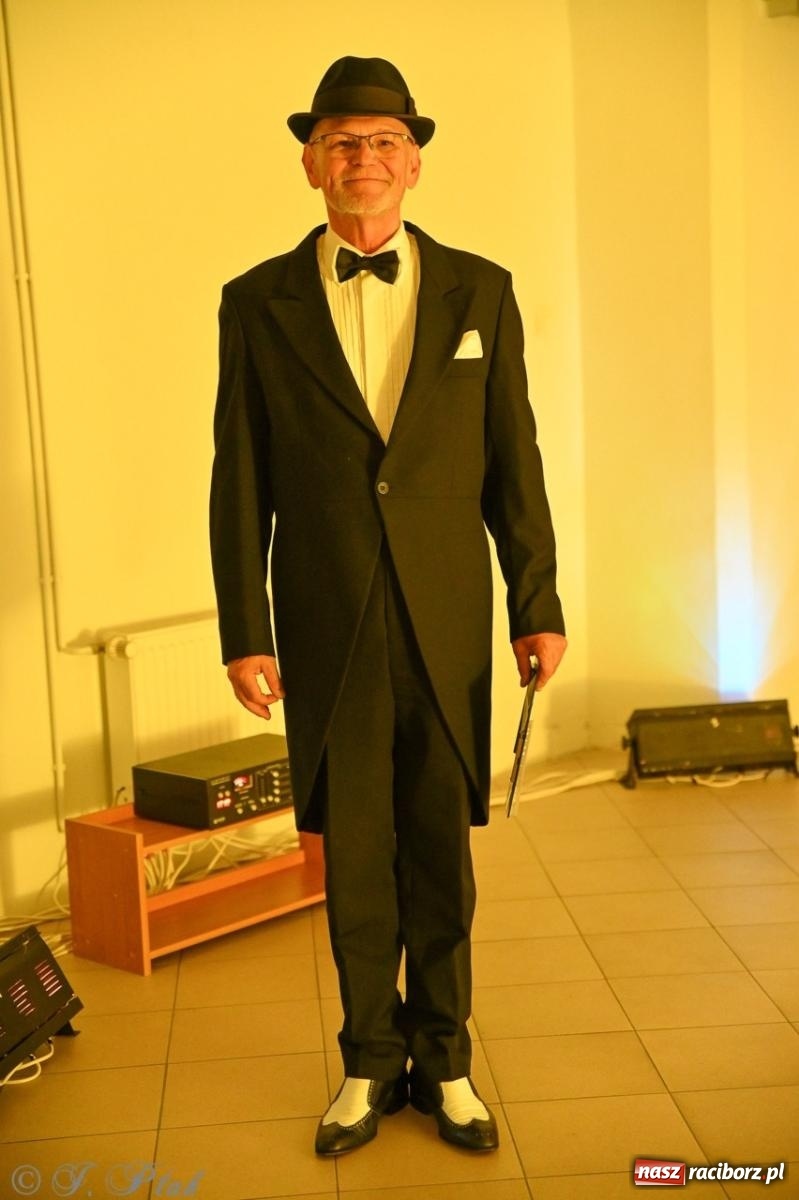 Zdjęcie w galerii na portalu naszraciborz.pl: Labirynt znów ożył. Spotkanie i dyskoteka w stylu lat 80-tych za nami [FOTO i WIDEO] wiadomości z regionu