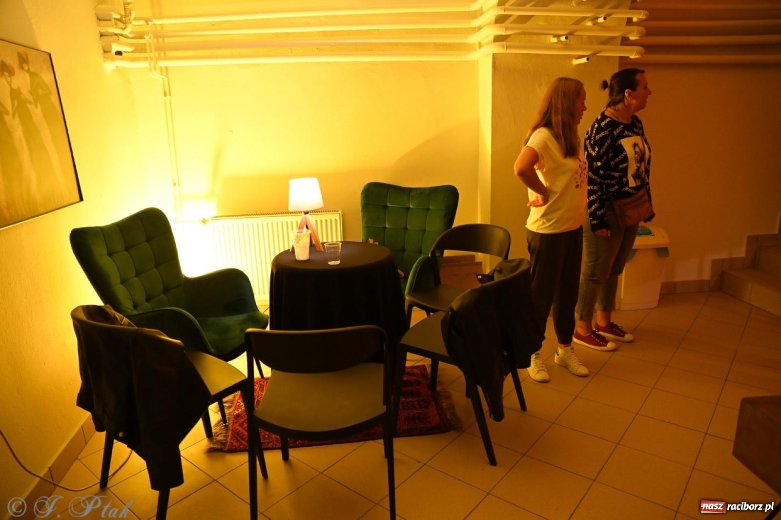 Zdjęcie w galerii na portalu naszraciborz.pl: Labirynt znów ożył. Spotkanie i dyskoteka w stylu lat 80-tych za nami [FOTO i WIDEO] wiadomości z regionu