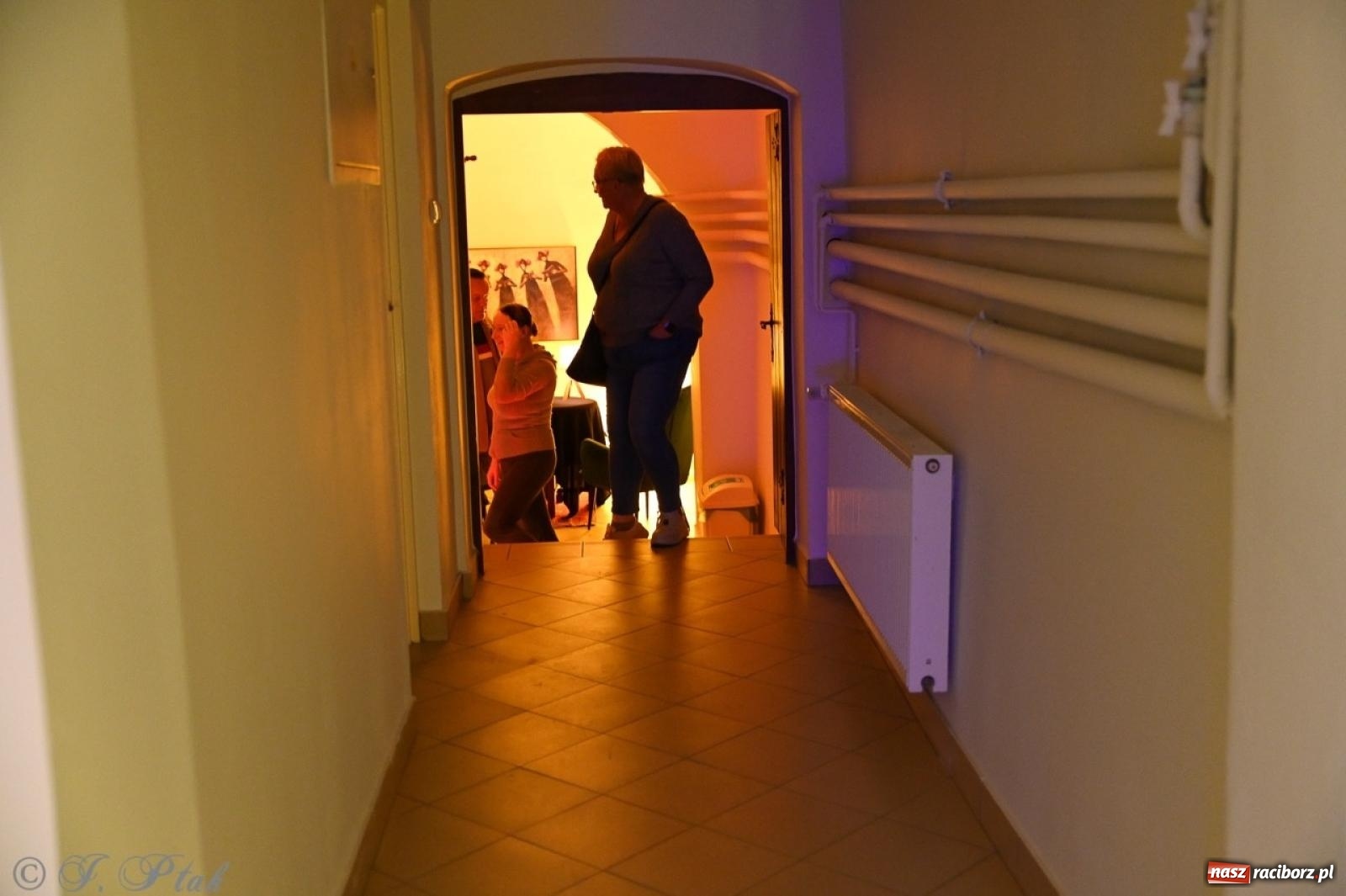 Zdjęcie w galerii na portalu naszraciborz.pl: Labirynt znów ożył. Spotkanie i dyskoteka w stylu lat 80-tych za nami [FOTO i WIDEO] wiadomości z regionu