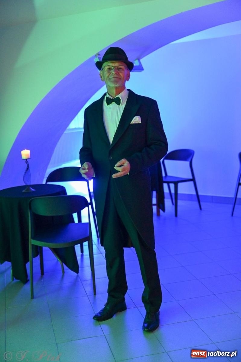 Zdjęcie w galerii na portalu naszraciborz.pl: Labirynt znów ożył. Spotkanie i dyskoteka w stylu lat 80-tych za nami [FOTO i WIDEO] wiadomości z regionu