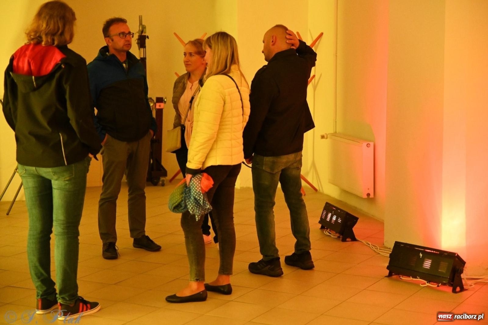 Zdjęcie w galerii na portalu naszraciborz.pl: Labirynt znów ożył. Spotkanie i dyskoteka w stylu lat 80-tych za nami [FOTO i WIDEO] wiadomości z regionu