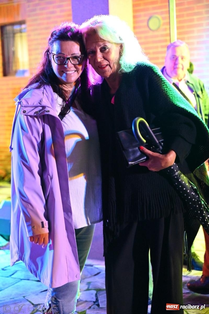 Zdjęcie w galerii na portalu naszraciborz.pl: Labirynt znów ożył. Spotkanie i dyskoteka w stylu lat 80-tych za nami [FOTO i WIDEO] wiadomości z regionu