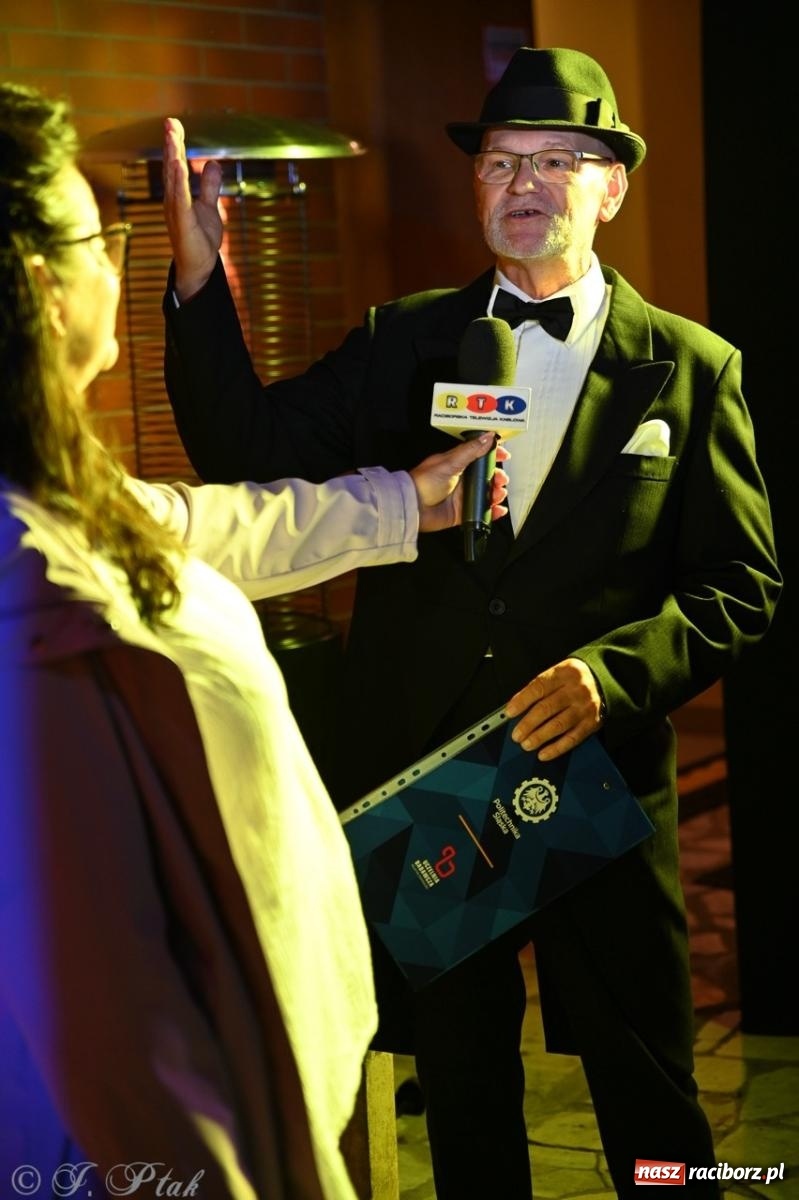 Zdjęcie w galerii na portalu naszraciborz.pl: Labirynt znów ożył. Spotkanie i dyskoteka w stylu lat 80-tych za nami [FOTO i WIDEO] wiadomości z regionu