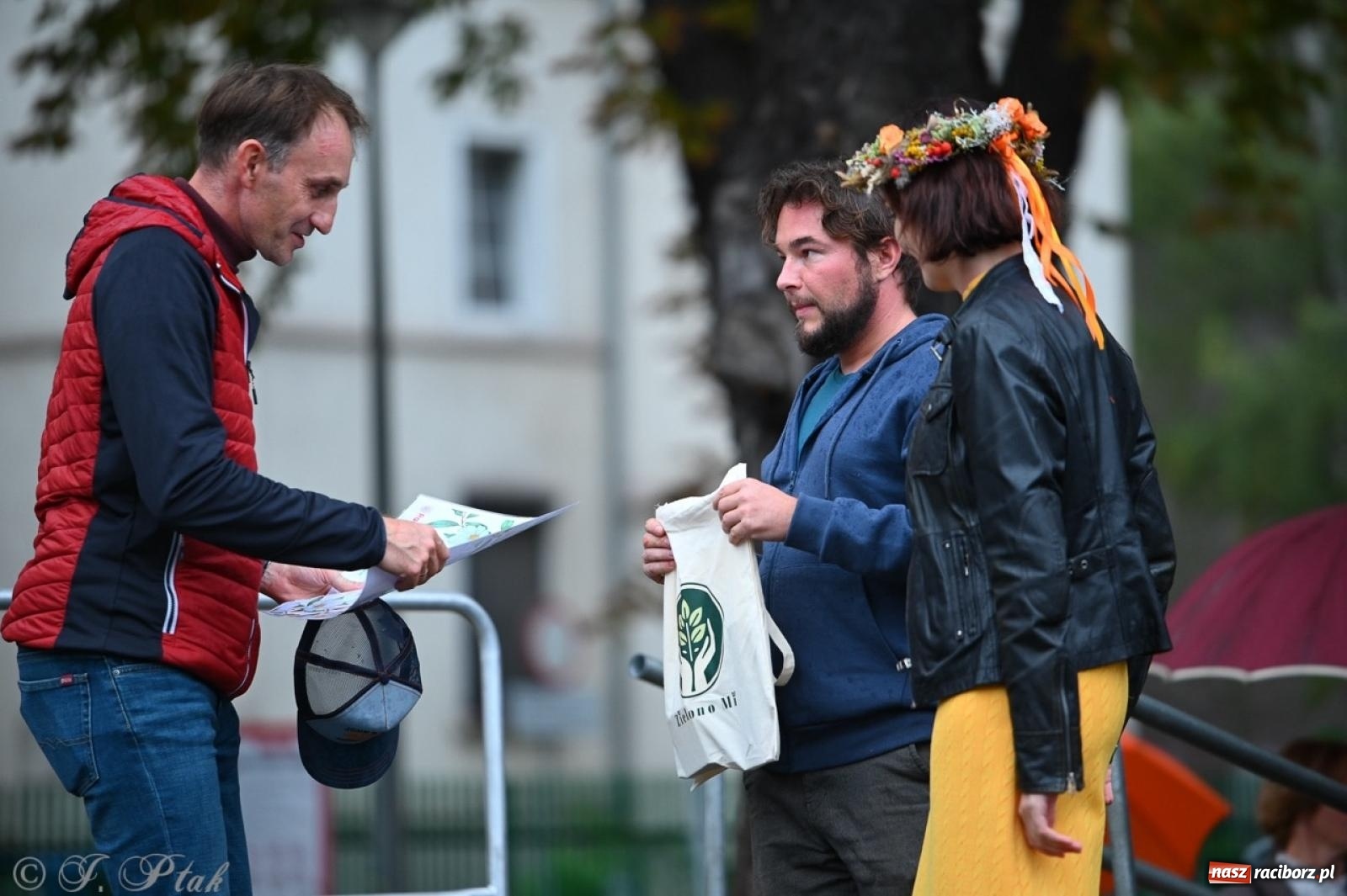Zdjęcie w galerii na portalu naszraciborz.pl: Święto Dyni w Ogródku Jordanowskim: celebracja jesieni pełna barw i zabawy wiadomości z regionu