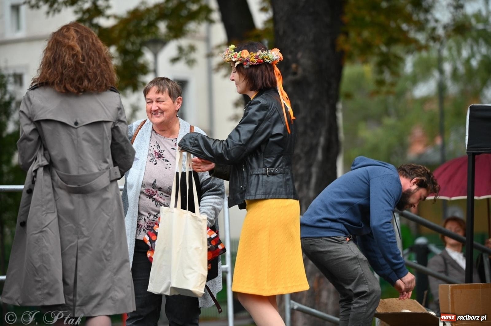 Zdjęcie w galerii na portalu naszraciborz.pl: Święto Dyni w Ogródku Jordanowskim: celebracja jesieni pełna barw i zabawy wiadomości z regionu