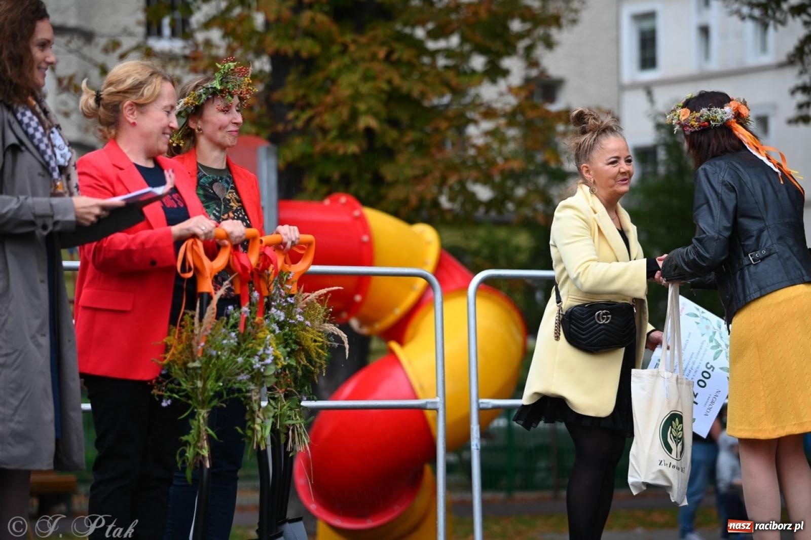 Zdjęcie w galerii na portalu naszraciborz.pl: Święto Dyni w Ogródku Jordanowskim: celebracja jesieni pełna barw i zabawy wiadomości z regionu