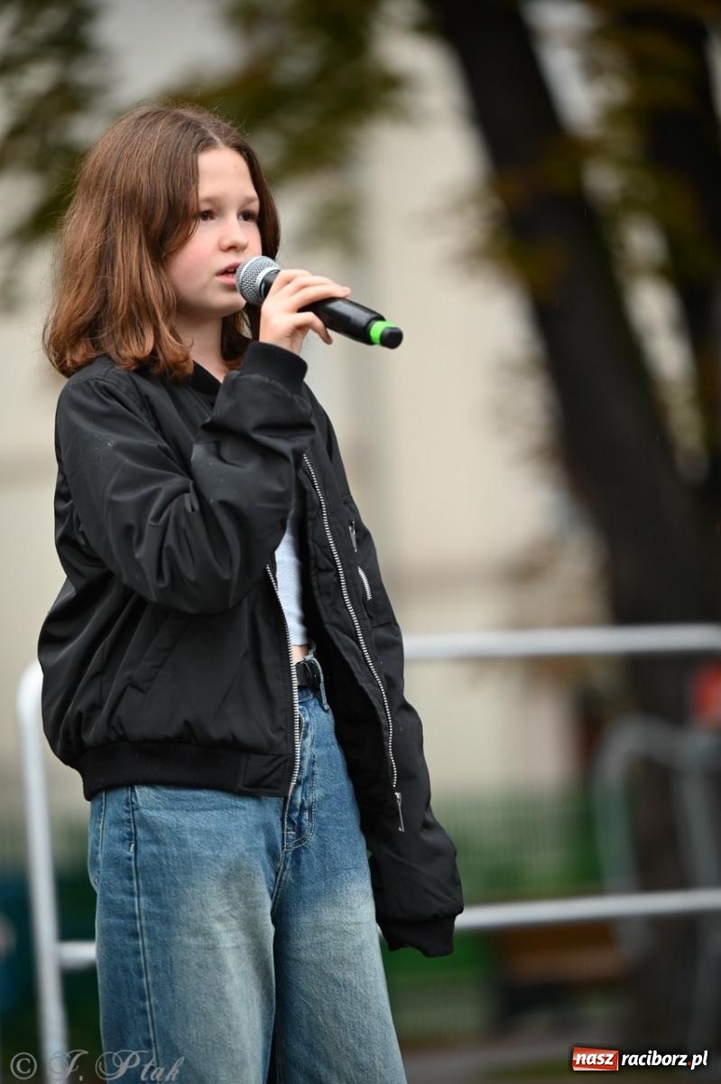 Zdjęcie w galerii na portalu naszraciborz.pl: Święto Dyni w Ogródku Jordanowskim: celebracja jesieni pełna barw i zabawy wiadomości z regionu