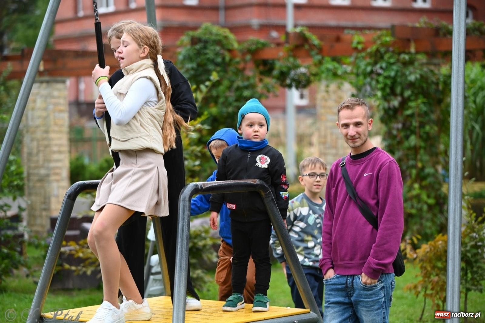 Zdjęcie w galerii na portalu naszraciborz.pl: Święto Dyni w Ogródku Jordanowskim: celebracja jesieni pełna barw i zabawy wiadomości z regionu