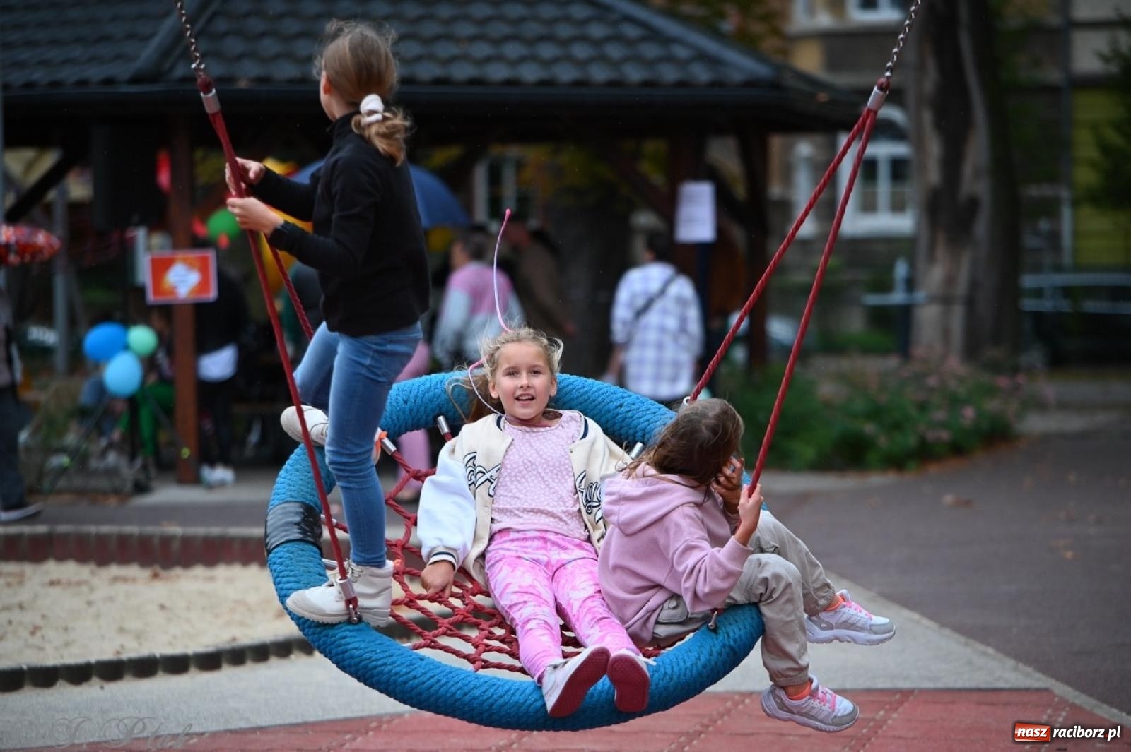 Zdjęcie w galerii na portalu naszraciborz.pl: Święto Dyni w Ogródku Jordanowskim: celebracja jesieni pełna barw i zabawy wiadomości z regionu