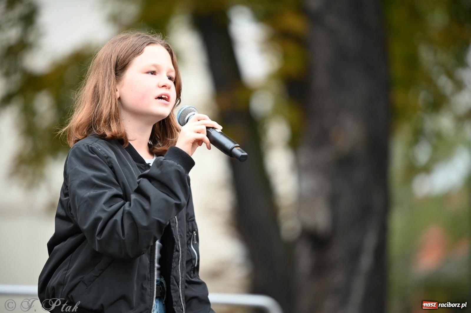 Zdjęcie w galerii na portalu naszraciborz.pl: Święto Dyni w Ogródku Jordanowskim: celebracja jesieni pełna barw i zabawy wiadomości z regionu