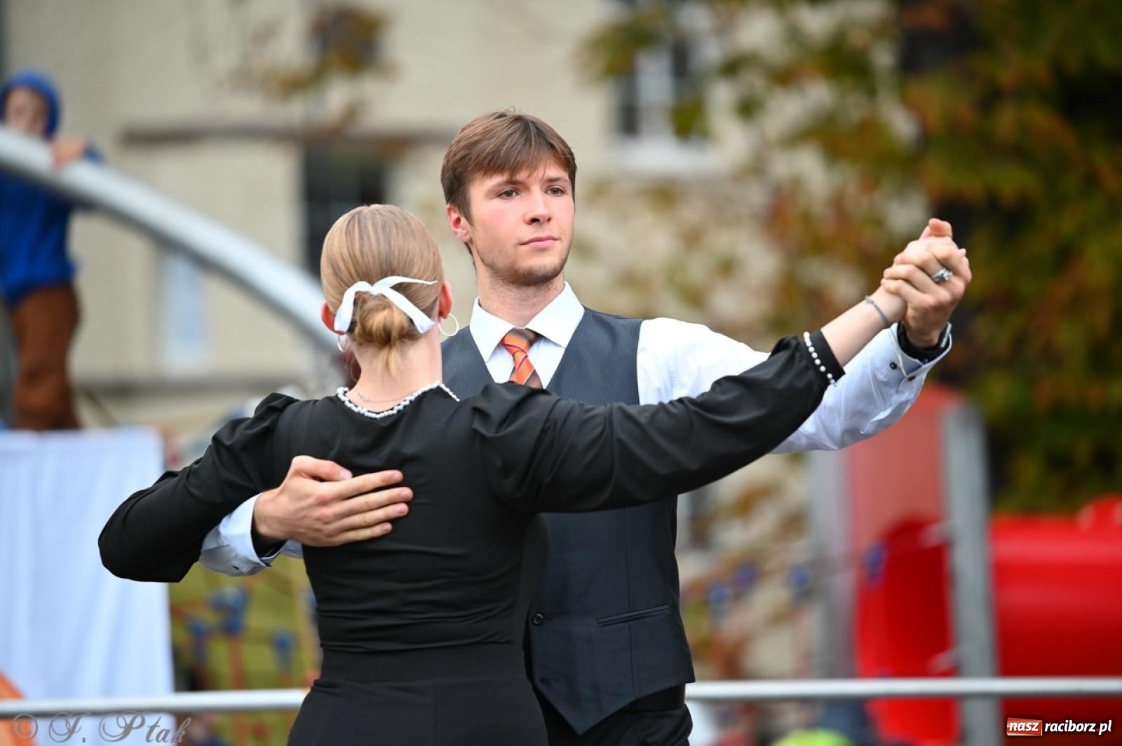 Zdjęcie w galerii na portalu naszraciborz.pl: Święto Dyni w Ogródku Jordanowskim: celebracja jesieni pełna barw i zabawy wiadomości z regionu