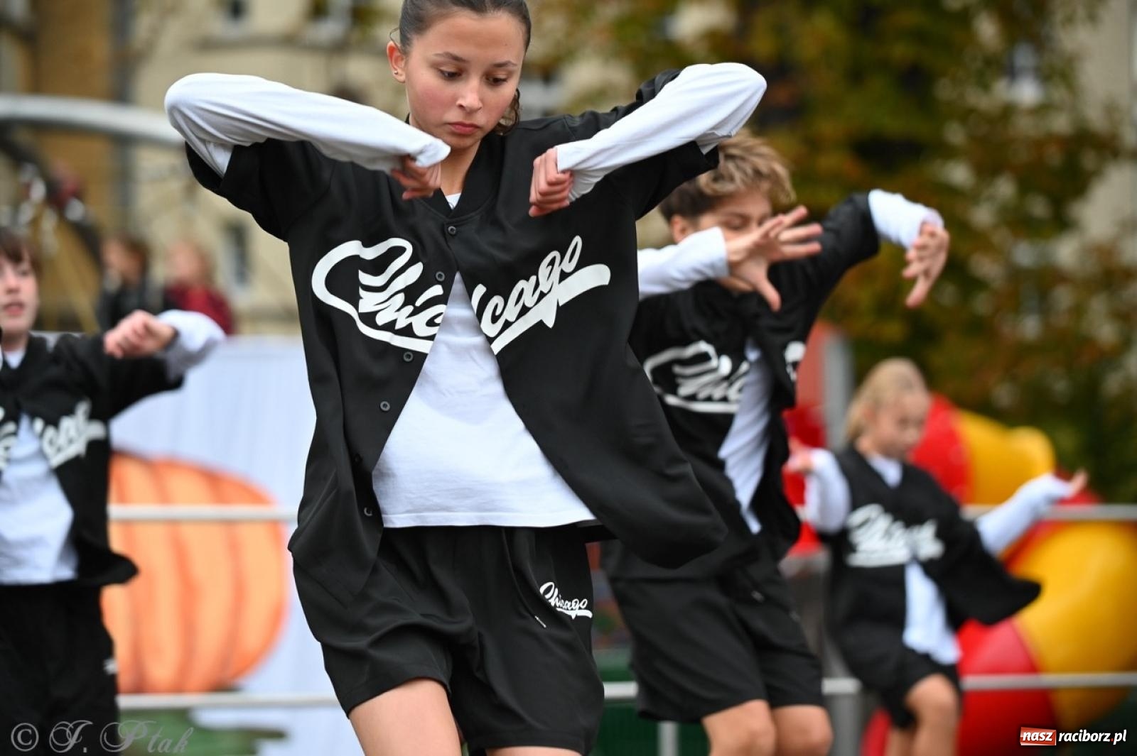 Zdjęcie w galerii na portalu naszraciborz.pl: Święto Dyni w Ogródku Jordanowskim: celebracja jesieni pełna barw i zabawy wiadomości z regionu