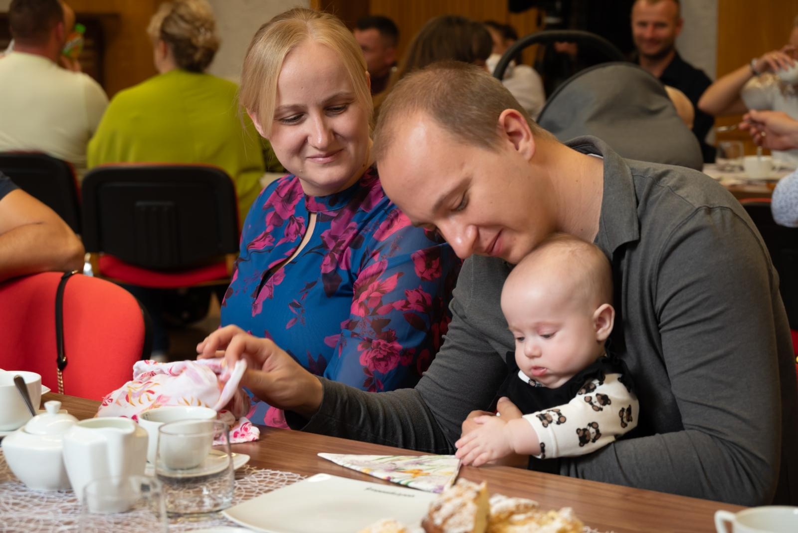 Zdjęcie w galerii na portalu naszraciborz.pl: Nowi mieszkańcy gminy Krzyżanowice oficjalnie powitani wiadomości z regionu